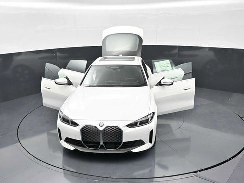 New 2026 BMW i4 eDrive40 w/ Premium Package RWD image 33