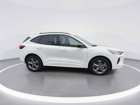 Used 2023 Ford Escape ST-Line w/ Equipment Group 301A FWD image 9