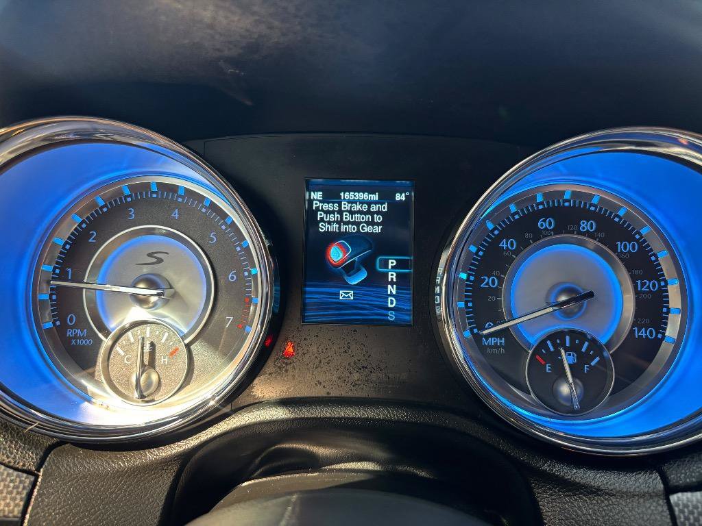 Used 2013 Chrysler 300 S RWD image 17