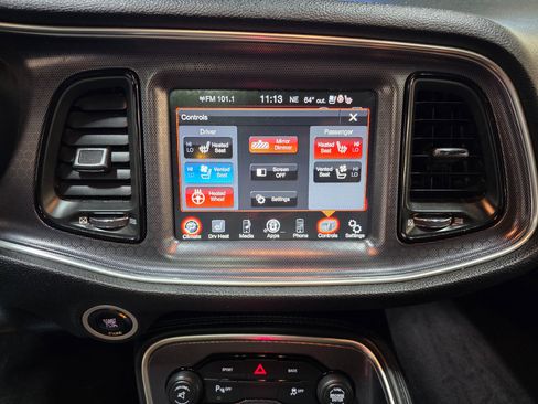 Used 2016 Dodge Challenger SXT Plus image 32