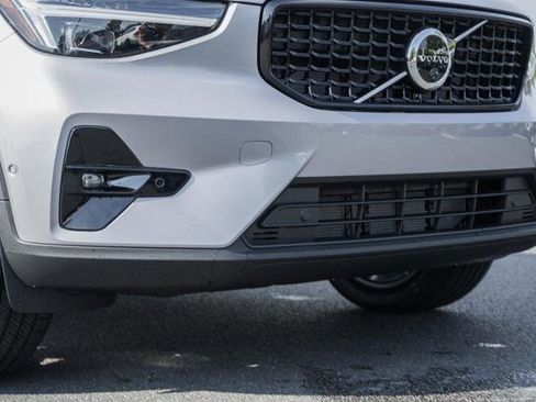 Used 2026 Volvo XC40 B5 Plus w/ Protection Package Premier image 13