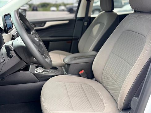 Used 2022 Ford Escape SE FWD image 10