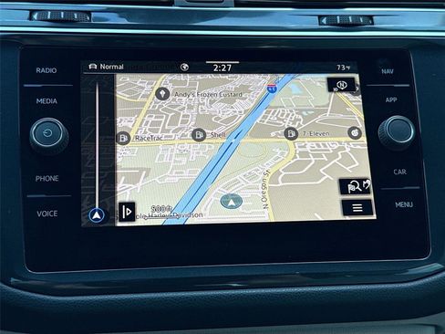 Used 2022 Volkswagen Tiguan SEL R-Line image 13