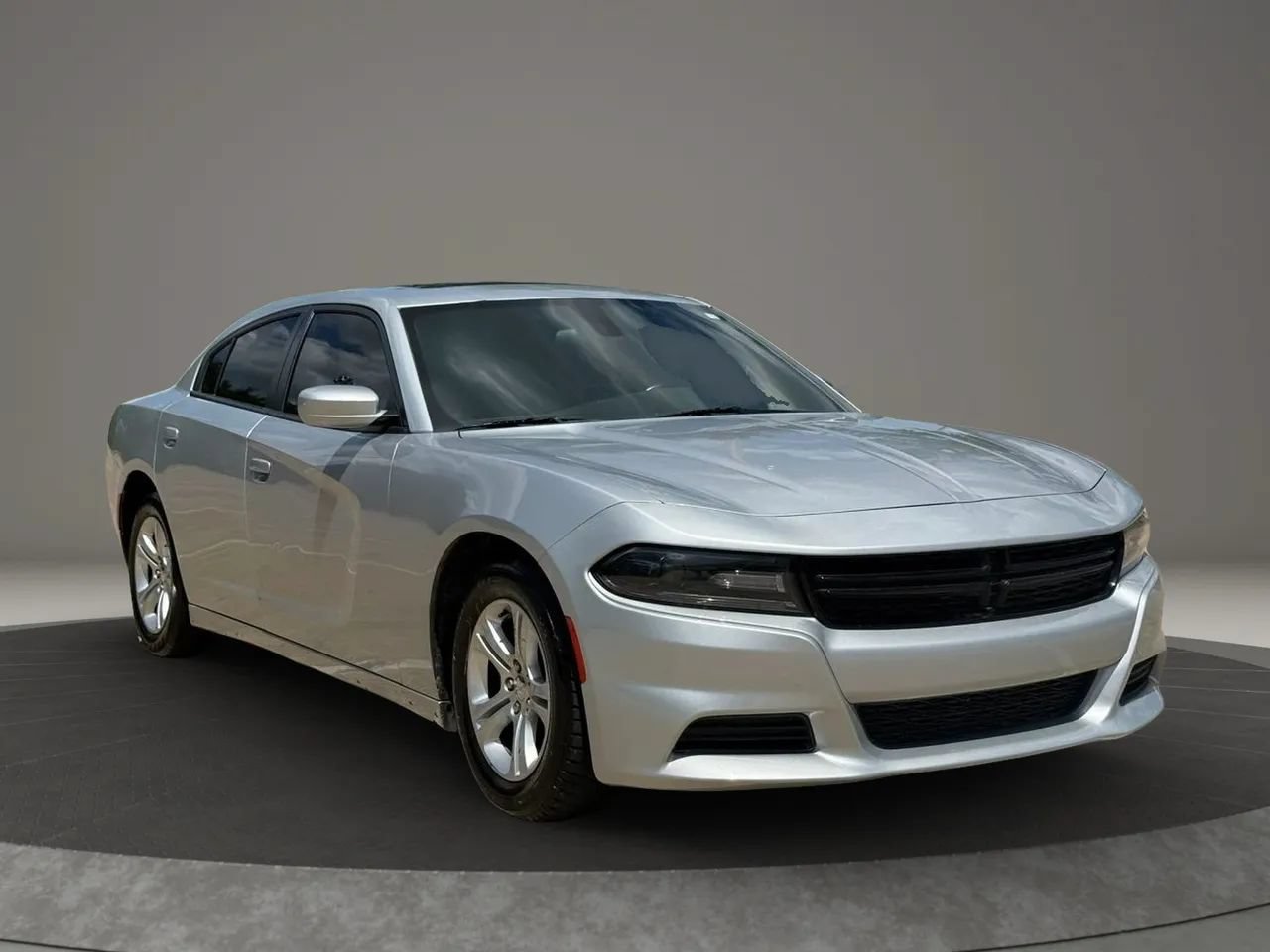 Used 2021 Dodge Charger SXT w/ Leather Interior Group RWD image 8
