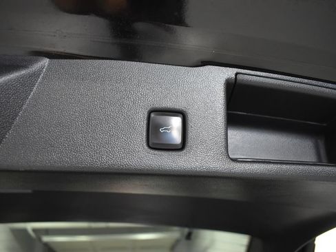 Used 2022 Ford Escape SE w/ Convenience Package FWD image 31