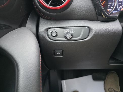 Used 2021 Chevrolet Blazer RS image 17