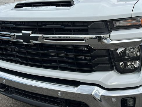 New 2026 Chevrolet Silverado 2500 LT w/ All Star Edition AWD/4WD image 10