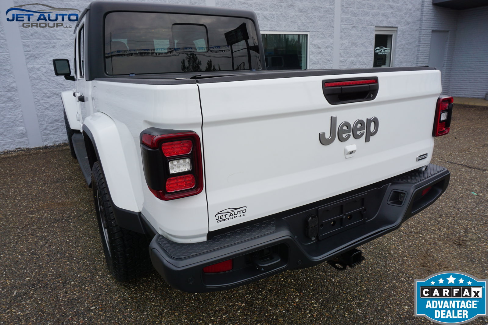 Used 2020 Jeep Gladiator Overland AWD/4WD image 9