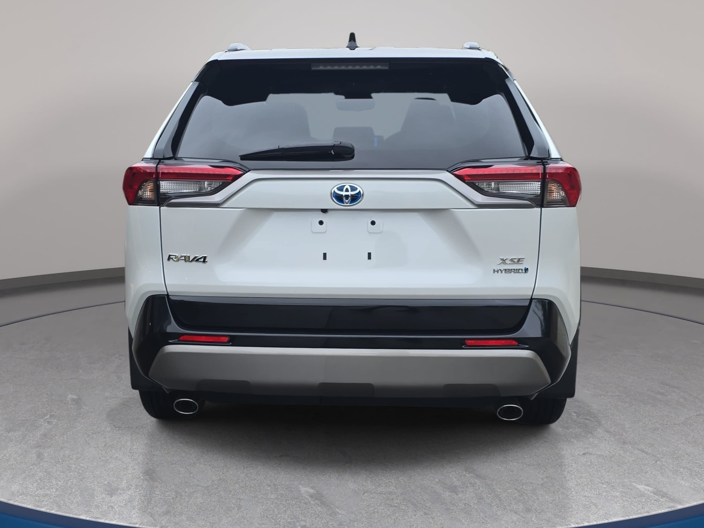 Used 2024 Toyota RAV4 XSE AWD/4WD image 6