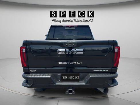 Used 2024 GMC Sierra 3500 Denali Ultimate AWD/4WD image 4