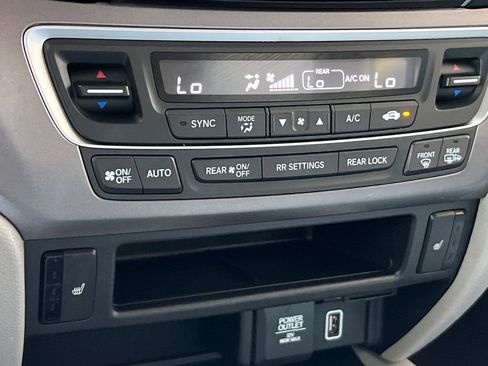 Used 2019 Honda Pilot EX image 23