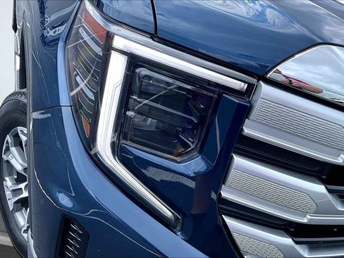 Used 2023 GMC Sierra 1500 SLE AWD/4WD image 30