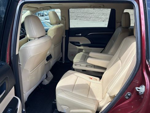 Used 2015 Toyota Highlander Limited AWD/4WD image 14