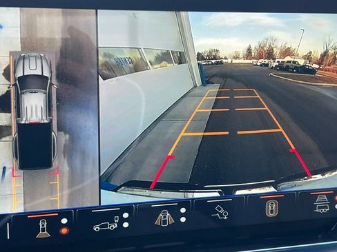 Used 2026 GMC Sierra 3500 SLT w/ SLT Premium Package image 16