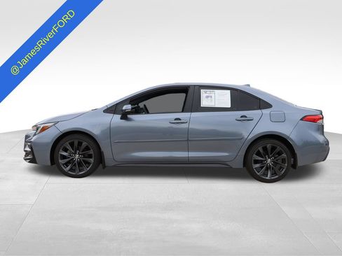 Used 2024 Toyota Corolla SE FWD image 2