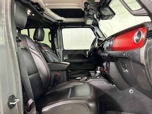 Used 2020 Jeep Wrangler Unlimited Rubicon w/ Dual Top Group image 28