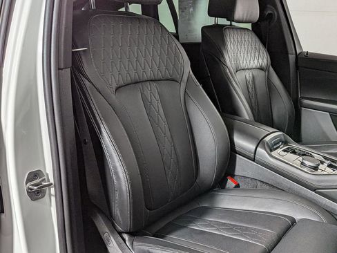 Certified 2024 BMW X6 xDrive40i w/ Premium Package image 28