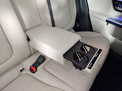 New 2025 Mercedes-Benz GLC 300 4MATIC image 37