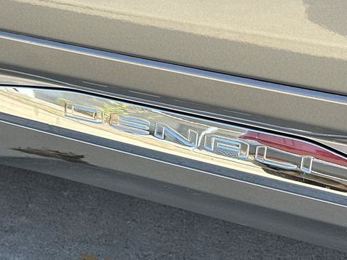 Used 2024 GMC Terrain Denali w/ Denali Premium Package AWD/4WD image 27