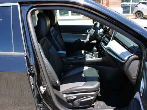 Used 2025 Jeep Compass Latitude AWD/4WD image 37
