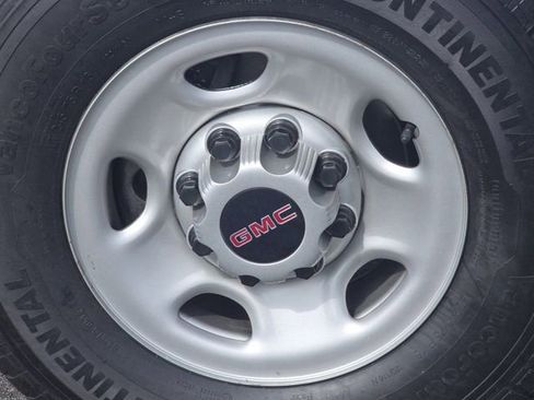 Used 2023 GMC Savana 2500 w/ Driver Convenience Package RWD image 5