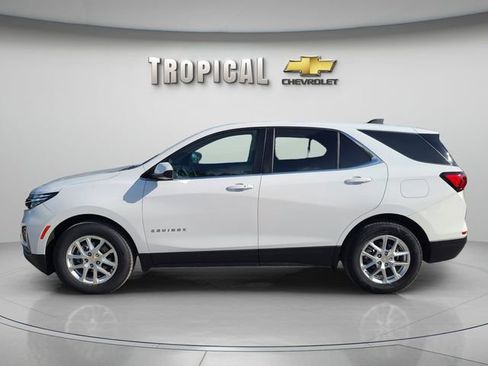 Used 2022 Chevrolet Equinox LT image 2