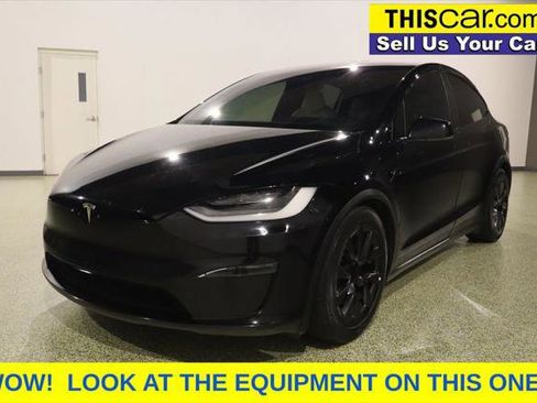 Used 2022 Tesla Model X image 3