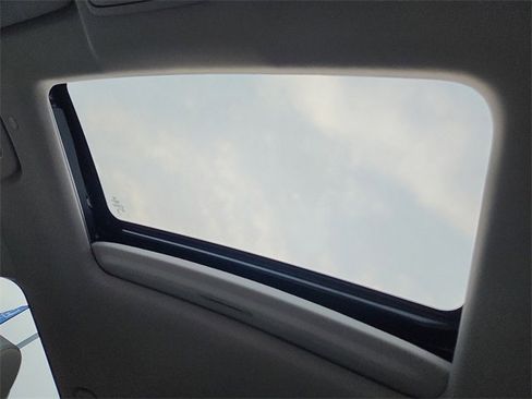 Used 2023 Honda CR-V EX image 14