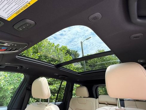 New 2026 Jeep Grand Cherokee Limited w/ Luxury Tech Group II AWD/4WD image 30