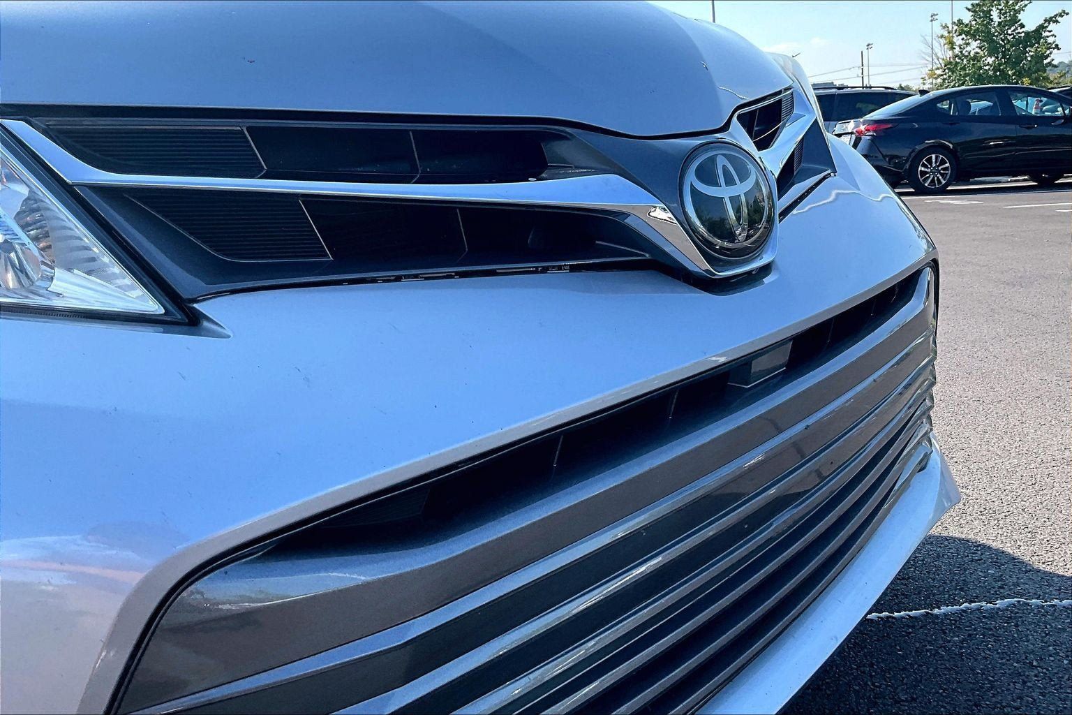 Used 2018 Toyota Sienna XLE w/ Protection Package AWD/4WD image 30