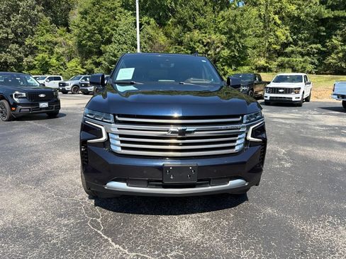 Used 2021 Chevrolet Tahoe High Country w/ Premium Package AWD/4WD image 10