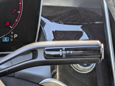 Used 2026 Mercedes-Benz GLC 300 4MATIC image 12