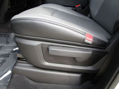 Used 2026 RAM 3500 Tradesman AWD/4WD image 14