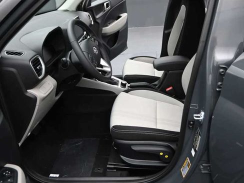 New 2026 Hyundai Venue SEL FWD image 16