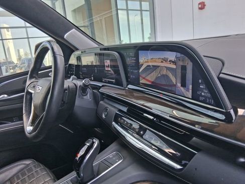 Used 2023 Cadillac Escalade Sport Platinum image 15