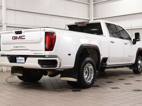 Used 2022 GMC Sierra 3500 Denali AWD/4WD image 8