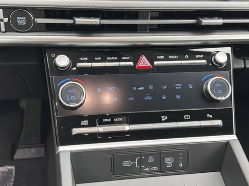 New 2026 Hyundai Santa Fe SEL FWD image 31