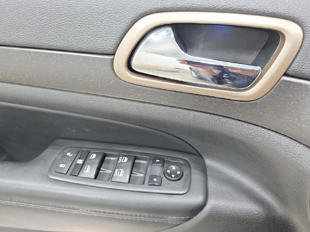 Used 2016 Jeep Grand Cherokee Laredo w/ Quick Order Package 23E AWD/4WD image 28