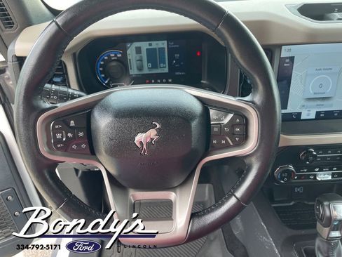Used 2024 Ford Bronco Wildtrak image 7