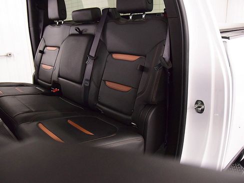 Used 2021 GMC Sierra 2500 AT4 image 32