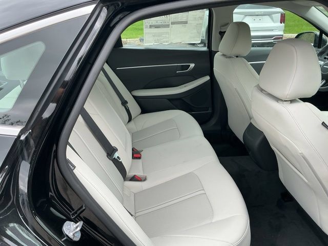 New 2026 Hyundai Sonata SEL AWD/4WD image 32