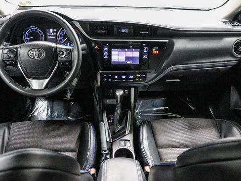 Certified 2018 Toyota Corolla SE w/ Carpet Mat Package (TMS) FWD image 14
