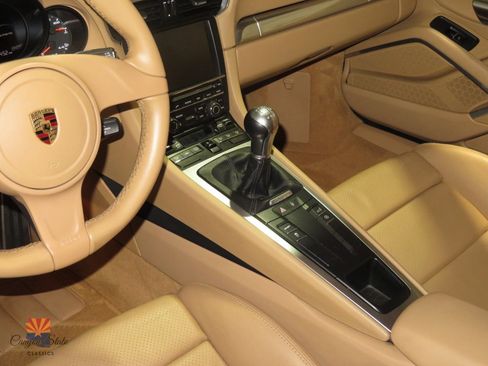 Used 2016 Porsche 911 Carrera image 8