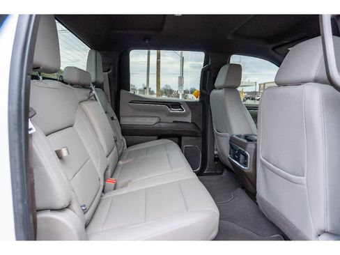 Used 2023 GMC Sierra 1500 SLT image 15