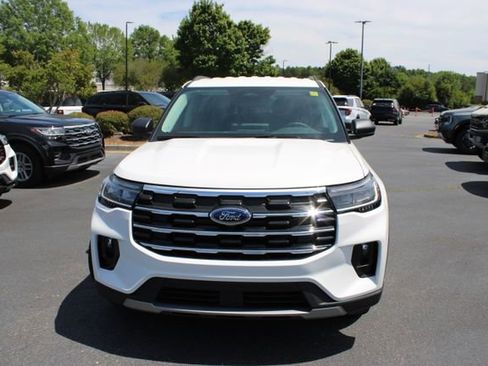 New 2026 Ford Explorer Active RWD image 12