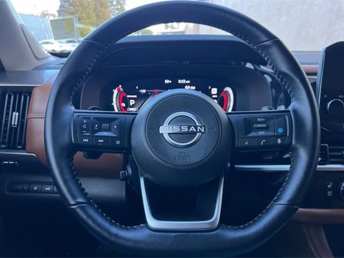 Used 2025 Nissan Pathfinder Platinum w/ Cargo Package image 31