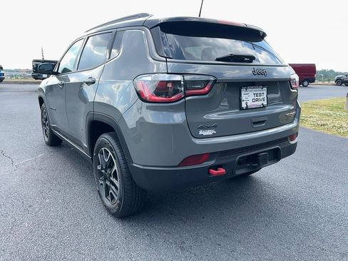 Used 2019 Jeep Compass Trailhawk w/ Leather Interior Group AWD/4WD image 7