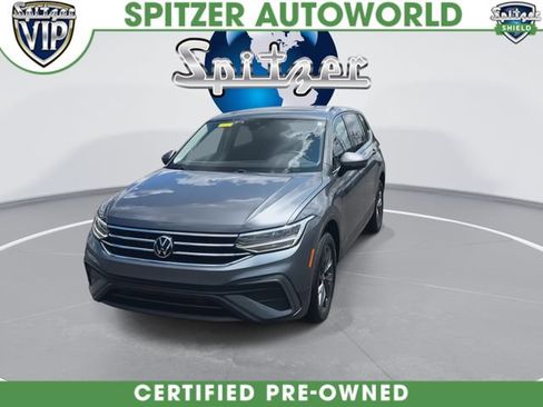 Used 2023 Volkswagen Tiguan SE w/ Panoramic Sunroof Package AWD/4WD image 4