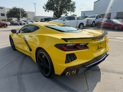 Used 2025 Chevrolet Corvette Stingray Preferred Cpe RWD image 3