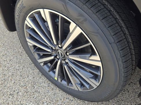 New 2026 Nissan Pathfinder Platinum AWD/4WD image 11